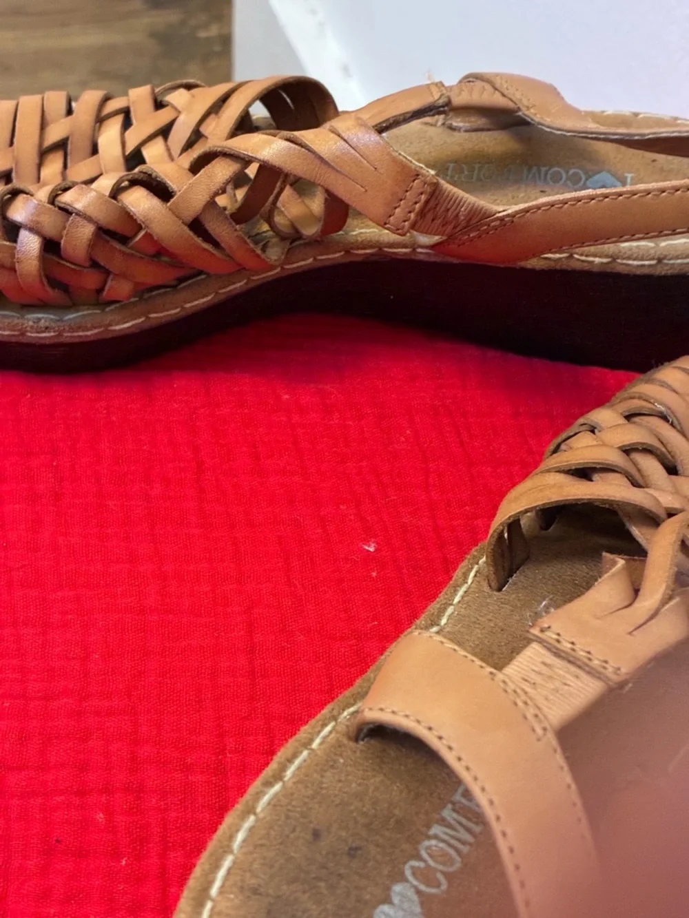 Vintage 80s Tan Woven Leather Huarache  Slingback Sandals w/ Low Wedge Heels - Picture 7 of 10